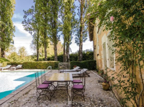Ritzy Mansion in Sourzac with Tennis Court